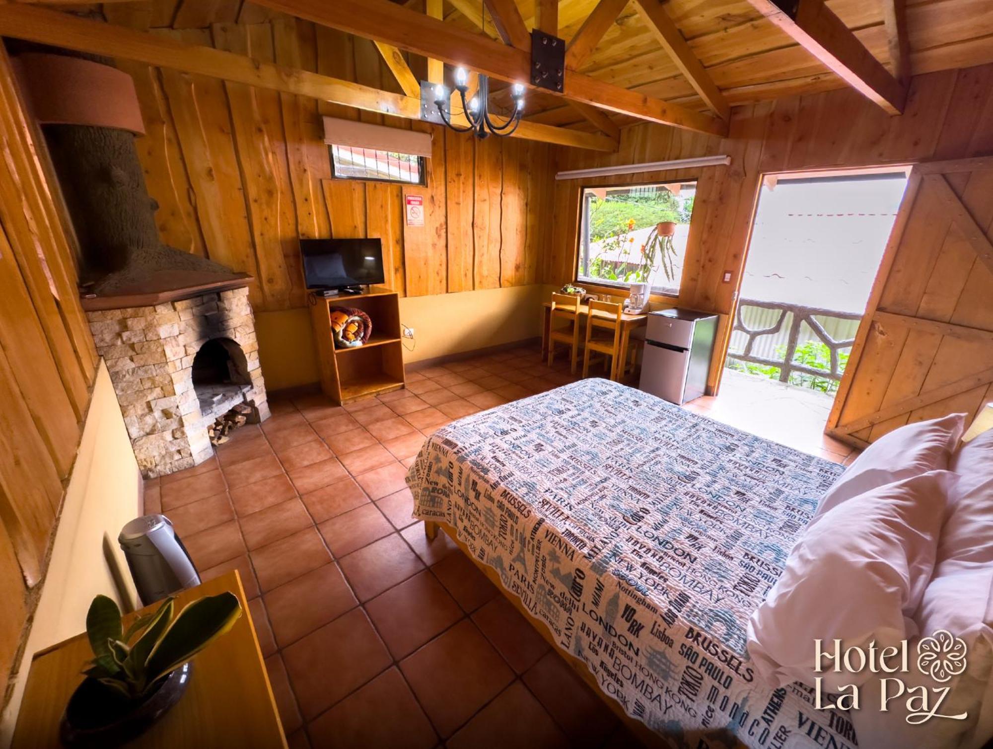 Hotel La Paz Poasito Buitenkant foto