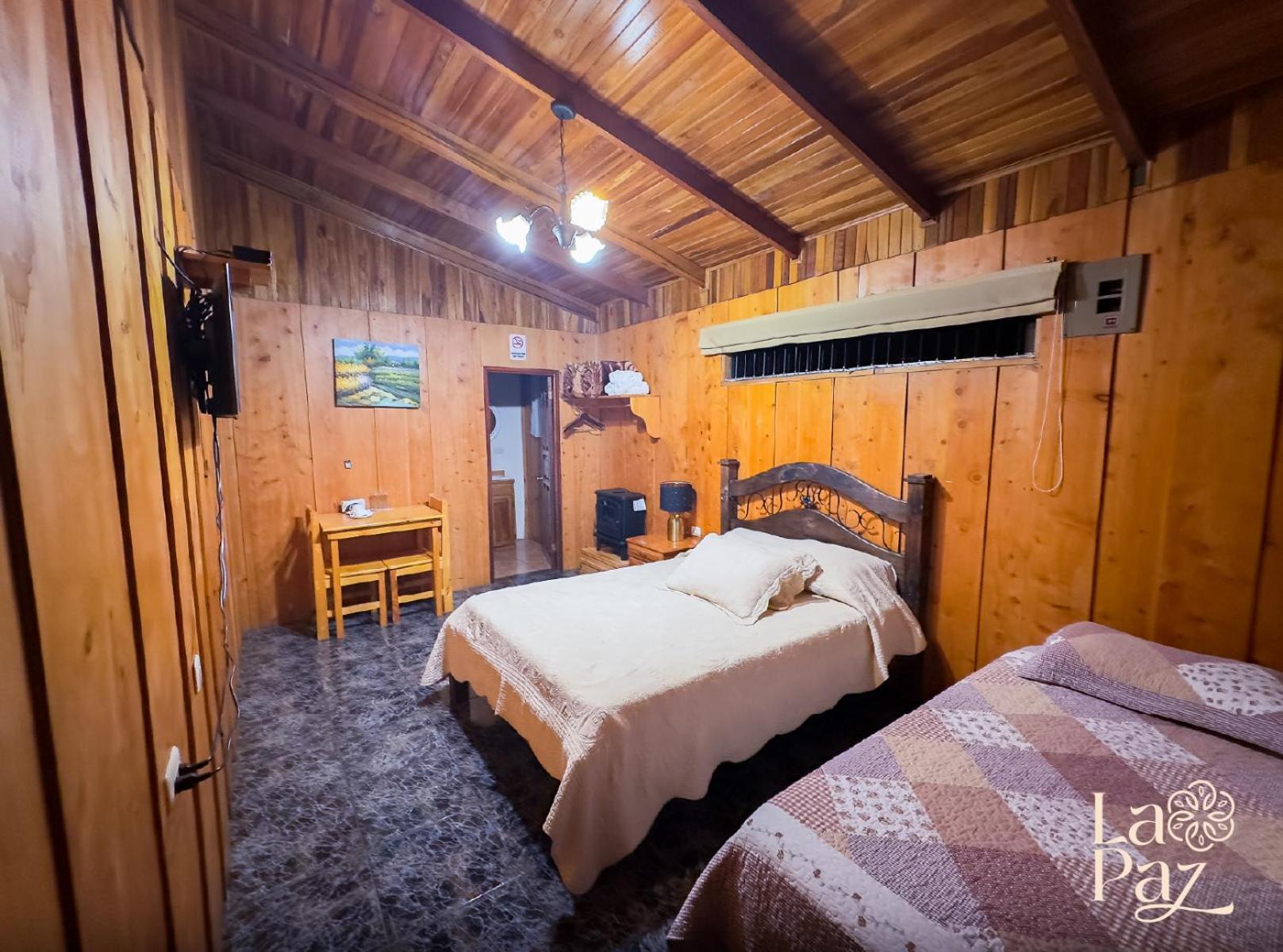 Hotel La Paz Poasito Buitenkant foto