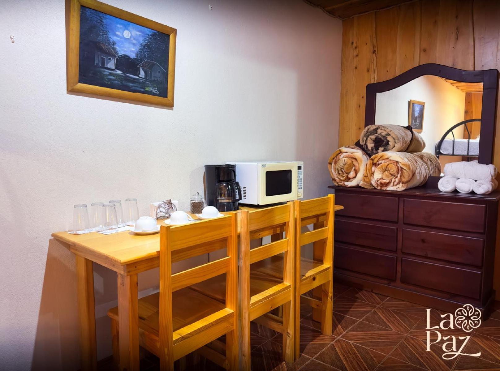 Hotel La Paz Poasito Buitenkant foto